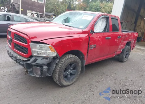 2019 Ram 1500 Classic Express 4X4 6'4 Box z USA, uszkodzony, nr VIN 1C6RR7FG6KS582615